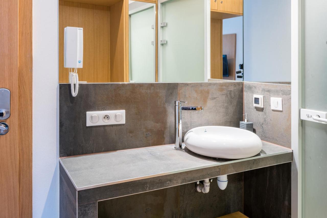 Tcz Wozna Aparthotel Poznań Exteriör bild